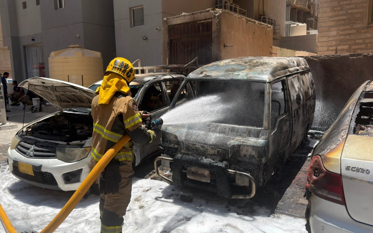  إطفائي كافح الحريق