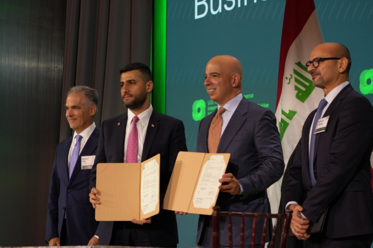 من توقيع الاتفاقات الاميركية - العراقية في واشنطن