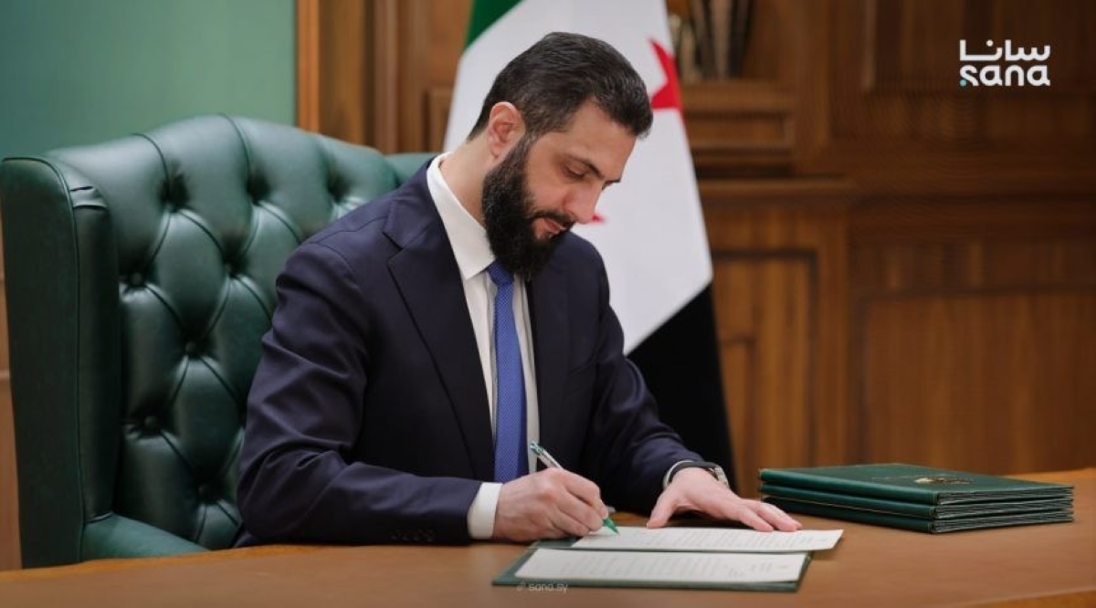 الشرع يوقع قرارات التعيين الجديدة