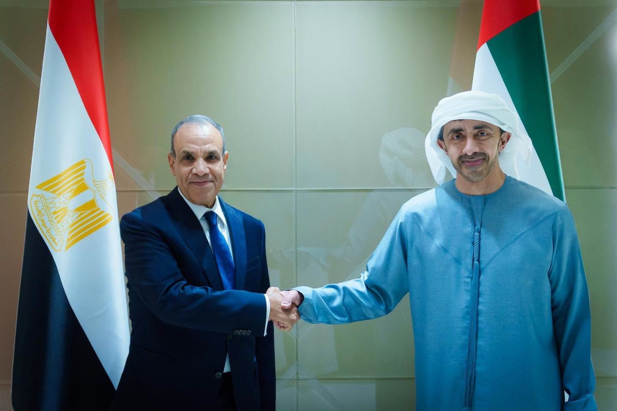 عبدالله بن زايد وعبدالعاطي خلال لقائهما في أبوظبي
