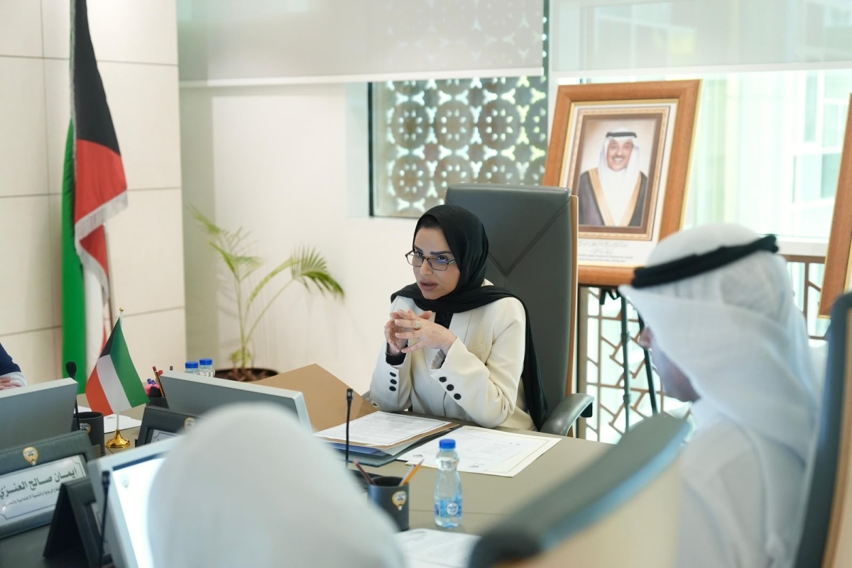 الحويلة مترئسة الاجتماع الأول للجنة شؤون المرأة 