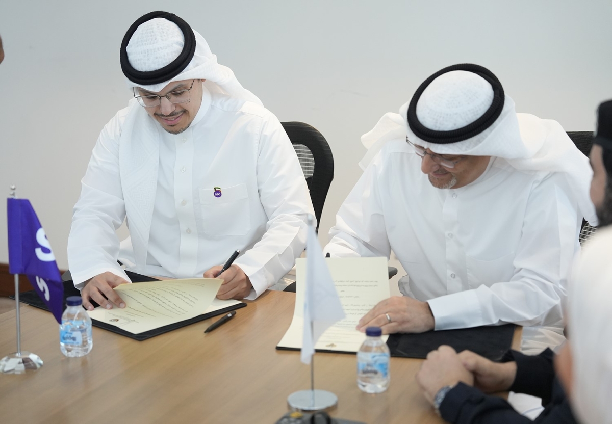 الوزير العمر خلال توقيع مذكرة التفاهم مع الضراب