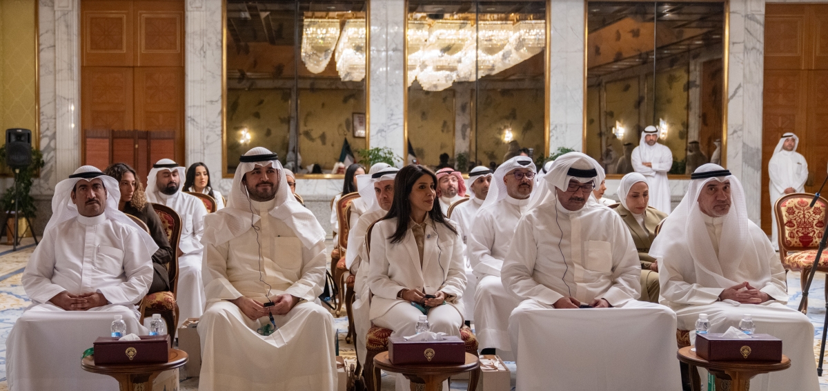النائب الأول ووزير الدفاع ووزيرة الأشغال في مقدم الحضور