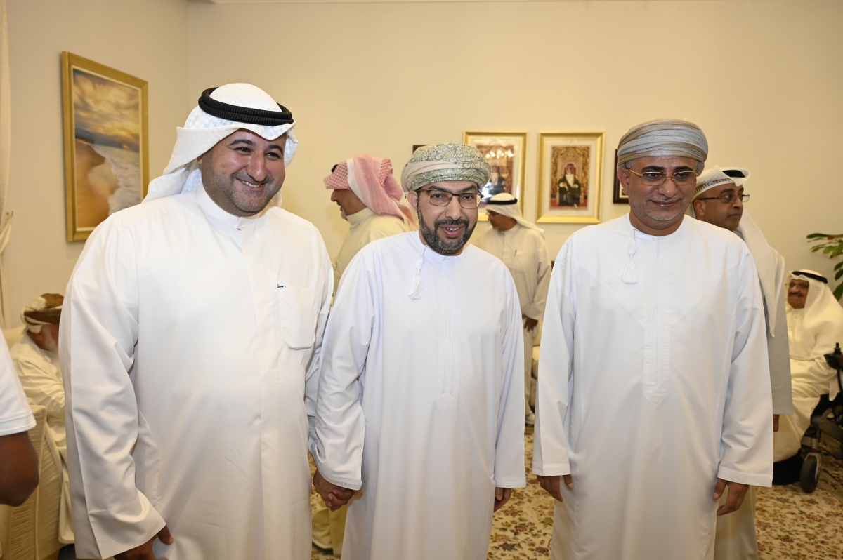 وكيل الدفاع مشاركاً في حفل وداع السفير العماني